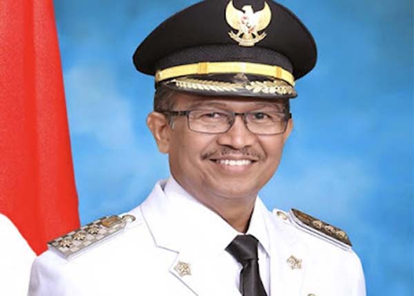 Mantan Bupati Solok Gusmal