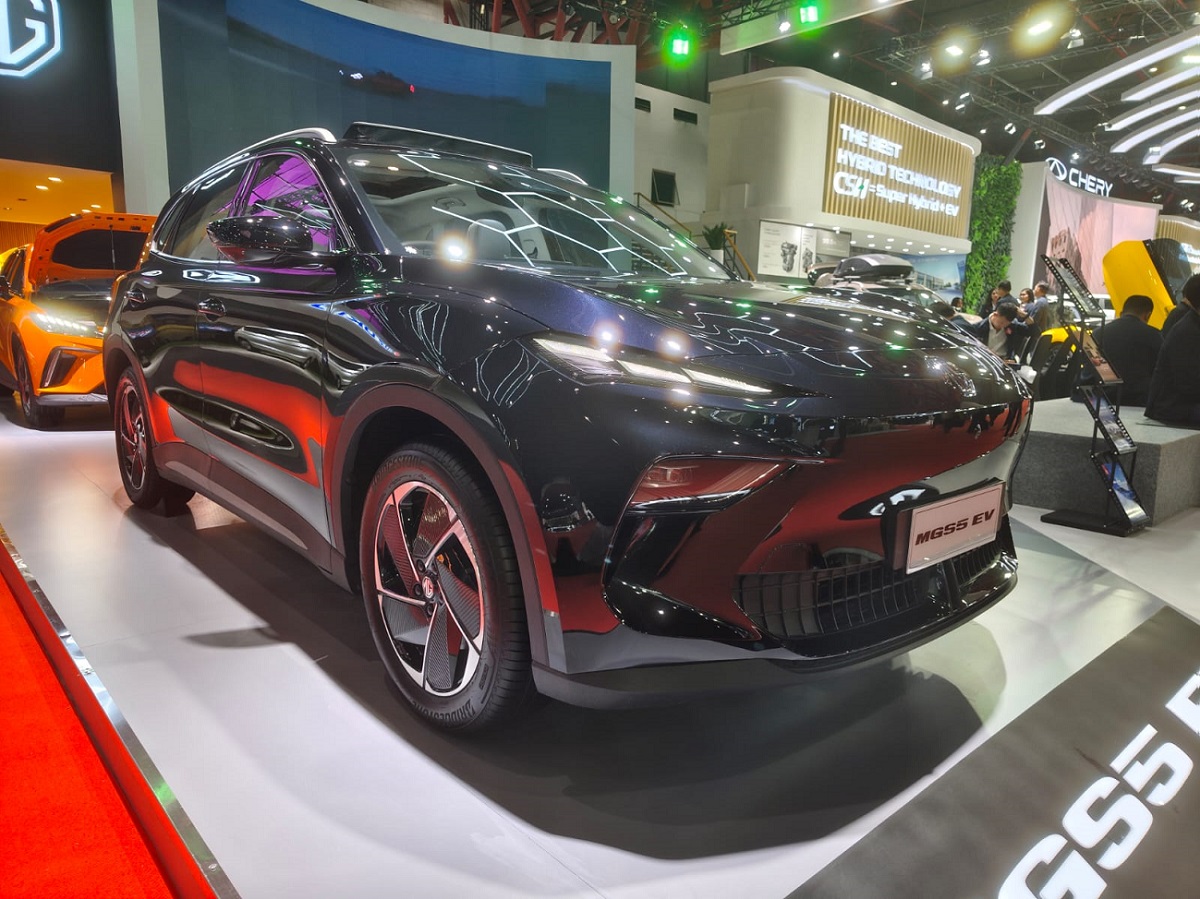 Daftar Mobil Listrik yang Meluncur di IIMS 2026.