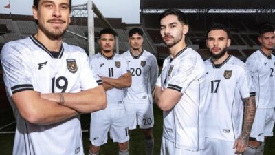 Media Vietnam remehkan skuad naturalisasi Timnas Indonesia.