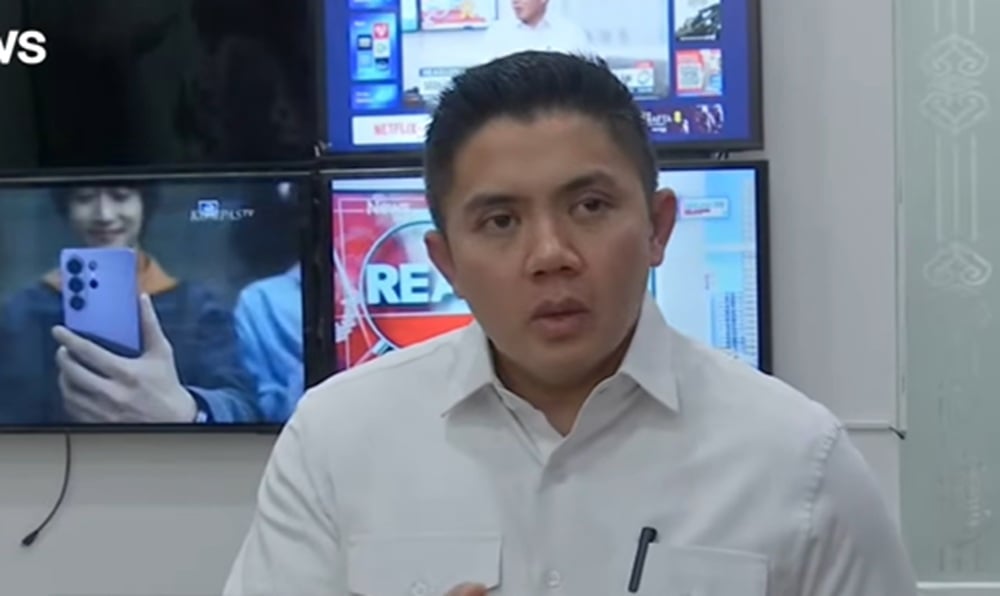 Sekretaris Kabinet Teddy Indra Wijaya menjawab isu program MBG memotong anggaan pendidikan.