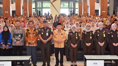 Maigus Nasir Buka Penerangan Hukum bagi Kepala Sekolah se-Kota Padang