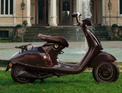 Edisi Lunar Terbaru, Vespa 946 Horse Tampil dengan Warna Bay Elegan