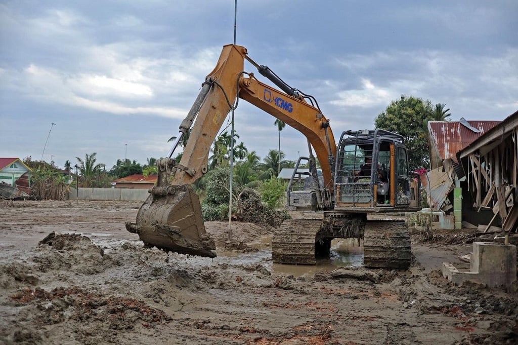 Proses rehabilitasi dan rekonstruksi pascabencana Sumatra.