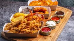 Untuk membuat gorengan renyah dan lebih sehat, salah satunya pilih tepung yang tak serap minyak banyak.