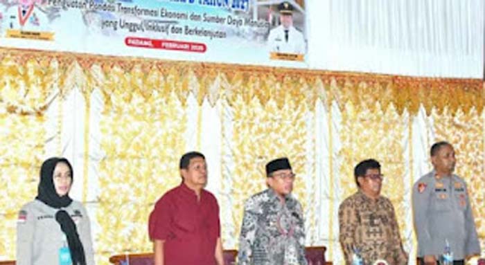 Wakil Wali Kota Padang, Maigus Nasir, membuka secara resmi Musyawarah.