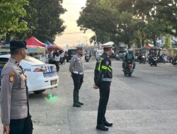 Satlantas Polres Pasbar Siagakan Personel di Pusat Keramaian Menjelang Waktu Berbuka Puasa 