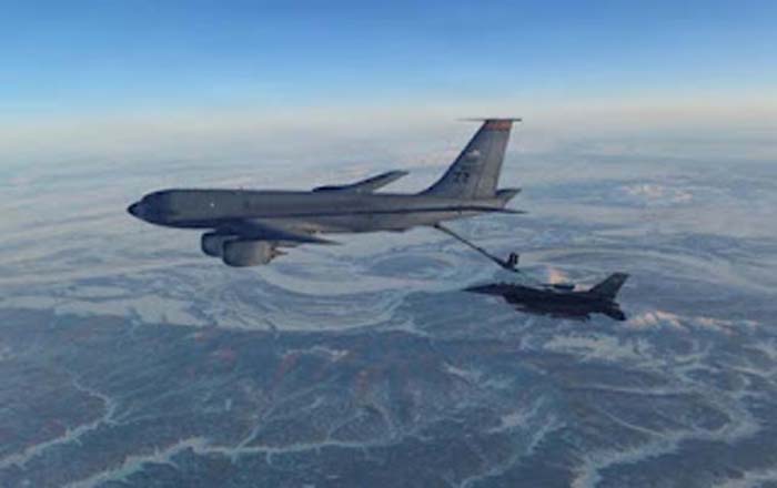 Pesawat tanker pengisi bahan bakar militer Amerika Serikat.