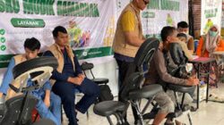 Layanan pijat gratis di Terminal Kampung Rambutan.