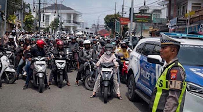 Mau Aman Lewat One Way Lembah Anai? Perhatikan Imbauan Berikut Ini.