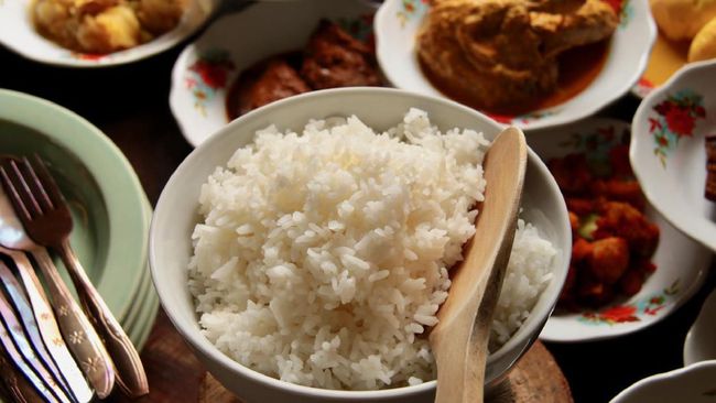 Sebagian orang menganggap menghindari nasi saat sahur dapat membuat tubuh lebih ringan dan tidak cepat lapar.