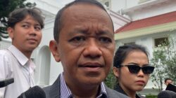 Menteri Energi dan Sumber Daya Mineral (ESDM) Bahlil Lahadalia menegaskan stok BBM nasional cukup untuk 23 hari saat ditemui di Kompleks Istana pada Kamis (12/3/2026).