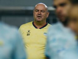 Persib Bandung di Puncak Klasemen, Bojan Hodak Tegaskan Perburuan Gelar Masih Panjang