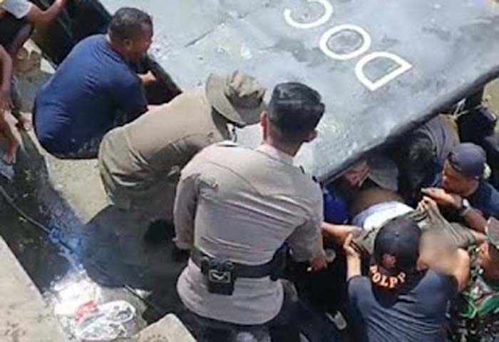 Wisatawan Pingsan di Pulau Angso Duo Pariaman.