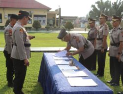 Kapolres Pasaman Barat Pimpin Upacara Sertijab sejumlah PJU dan Kapolsek Jajaran