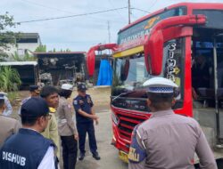 Jelang Arus Mudik, Petugas Gabungan Gelar “Ramp Chek” Kelaikan Kendaraan Angkutan Lebaran 2026