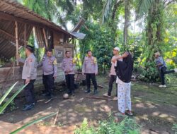 Kunjungi Rumah Korban Tertimpa Pohon Tumbang di Rimbo Janduang Pasbar, Polsek Pasaman Gelar Takziah dan Salurkan Bantuan