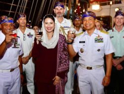 Wakasal Pimpin Deck Reception KRI Bima Suci, Perkuat Diplomasi Maritim