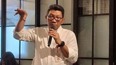 Kepala OJK Sumbar Roni Nazra.