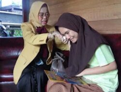 Kampus Unisbar Beri Beasiswa untuk Nabila Pejuang Penyakit Berat