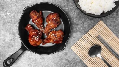 Daging ayam jadi salah satu makanan sisa paling berbahaya jika dimakan kembali.