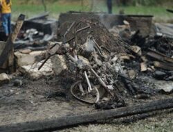 Api Lahap Rumah di Tengah Sawah, Warga Sempat Padamkan Manual