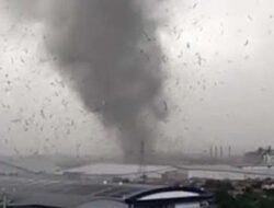 Puting Beliung di Cikarang, Belasan Rumah Rusak Parah