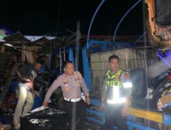 Tiga Warga Luka Akibat Trado Tabrak Rumah di Solok Selatan