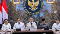 Menteri Koordinator Bidang Pangan, Zulkifli Hasan (Zulhas) melaporkan jumlah pelamar Manajer Kopdes Merah Putih tembus 383.830 orang.