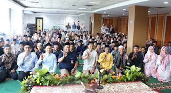 Foto bersama Bank Nagari bersama peserta MTQ dan Lomba Azan tingkat SMP/sederajat.