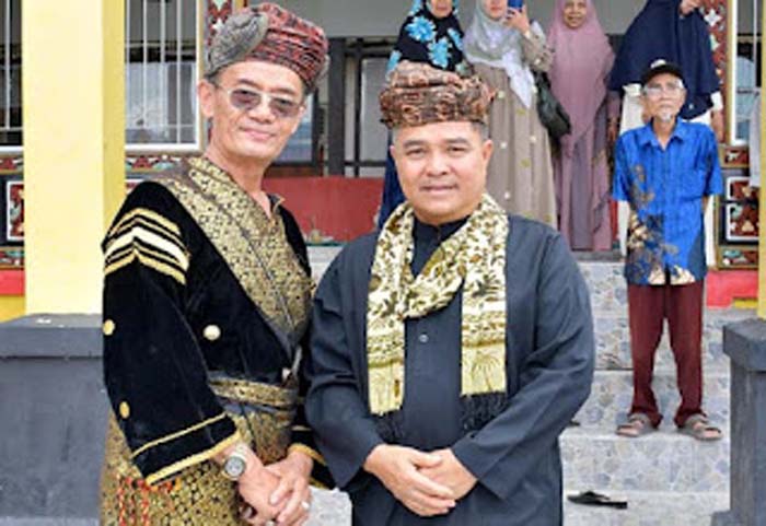 Bupati Agam, Benni Warlis, menghadiri kegiatan adat Malewakan Gala Datuak Bagindo.