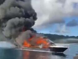 Api Cepat Melahap Dua Speedboat Perusahaan Kayu, Polisi Selidiki Penyebab Ledakan