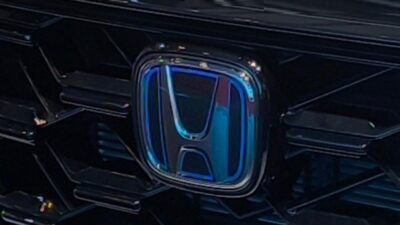 Perubahan strategi Honda tidak lepas dari tekanan kuat dari produsen mobil China yang bergerak lebh cepat.