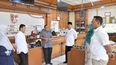 Sekretaris Daerah Kabupaten Agam, Mhd. Lutfi, AR, melakukan sidak.