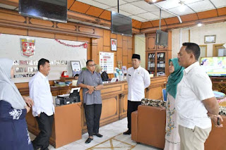 Sekretaris Daerah Kabupaten Agam, Mhd. Lutfi, AR, melakukan sidak.