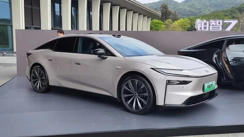 Spesifikasi Toyota bZ7, Mobil Listrik yang Raup Ribuan Pemesanan dalam 1 Jam!