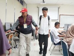 Rayhan Hidayat dan Tiga Peserta Disabilitas Netra Tempuh UTBK di Ruang Khusus UNP