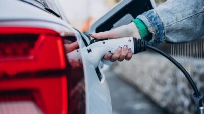 Mobil dan Motor Listrik Tak Lagi Otomatis Bebas Pajak, Pemprov DKI Siapkan Insentif.