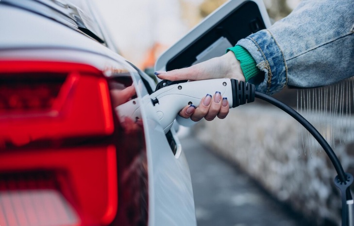 Mobil dan Motor Listrik Tak Lagi Otomatis Bebas Pajak, Pemprov DKI Siapkan Insentif.