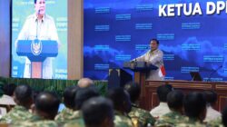 Presiden Prabowo Subianto saat berpidato dalam Pengarahan Presiden Republik Indonesia pada Kursus Pemantapan Pimpinan Daerah bagi Ketua DPRD Seluruh Indonesia di Magelang, Jawa Tengah, Sabtu (18/4/2026).