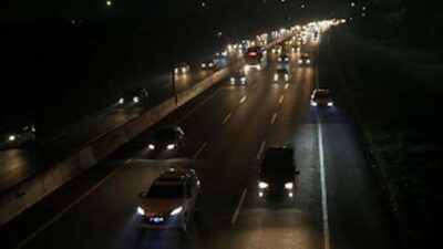 Bahaya Truk Tanpa Lampu di Tol, Pengemudi Selamat Berkat Sistem Canggih