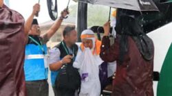 Petugas Penyelenggara Ibadah Haji (PPIH) Embarkasi Padang.