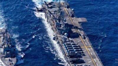 Amerika Serikat mengerahkan lebih dari 15 kapal perang.