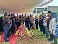 Gugur dalam Tugas, AKBP M. Khalid Zulkarnaen Dimakamkan di Jakarta
