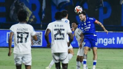 Persib Bandung ditahan imbang Arema FC.