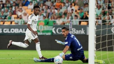 Real Madrid vs Real Betis berakhir imbang 1-1, pada laga lanjutan Laliga.