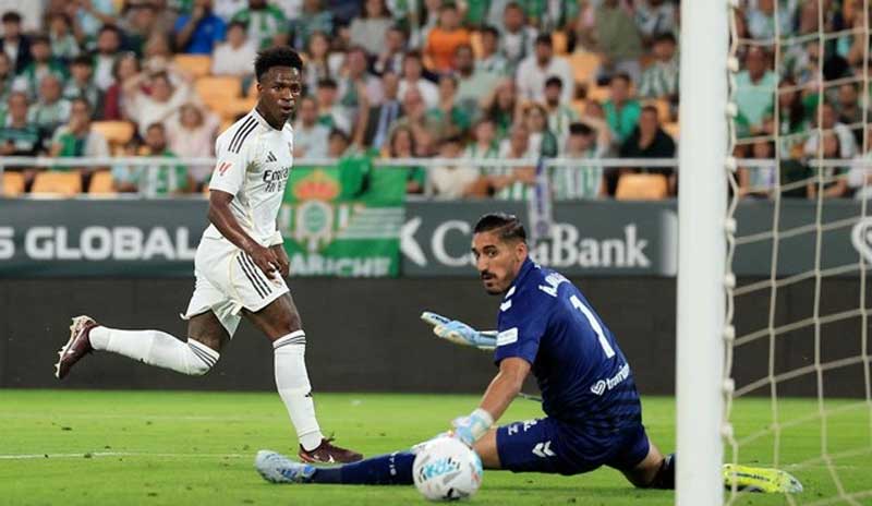 Real Madrid vs Real Betis berakhir imbang 1-1, pada laga lanjutan Laliga.