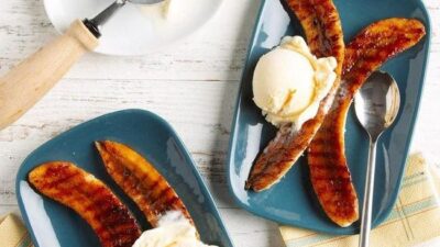Tak harus beli, kamu bisa membuat sendiri pisang bakar seperti di kafe. Berikut beberapa resep pisang bakar praktis dan bisa dicoba di rumah.