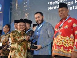 Program Padang Juara Berbuah Prestasi, Fadly Amran Terima Penghargaan Kemendikdasmen