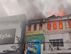 Puluhan Bangunan Terbakar di Bukittinggi, Damkar Dapat Bantuan dari Daerah Sekitar