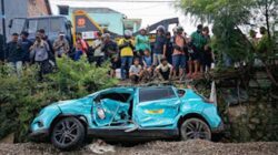 Polres Metro Bekasi Kota menetapkan sopir taksi Green SM sebagai tersangka kasus kecelakaan.